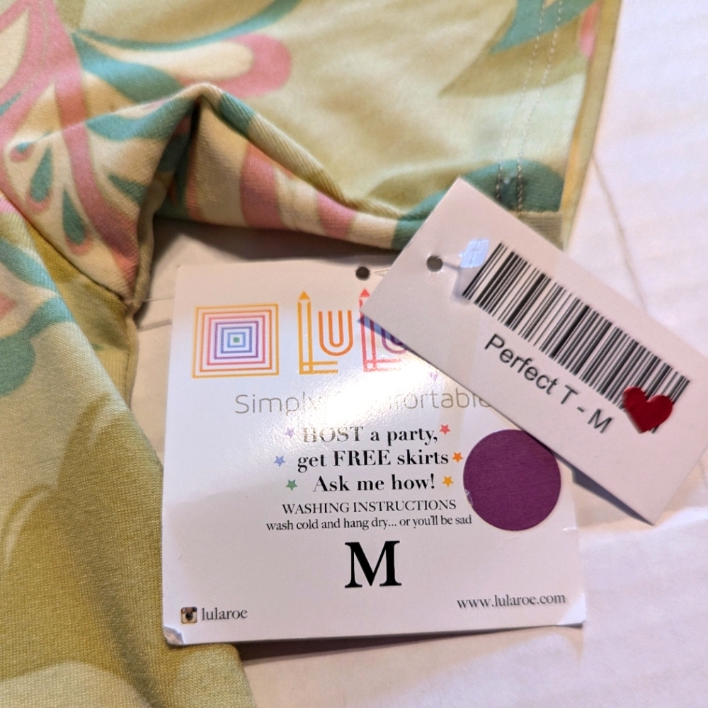 LulaRoe Perfect T Shirt Size Medium BNWT - Picture 5 of 8